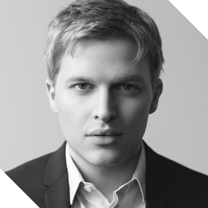 300x300-Ronan-Farrow